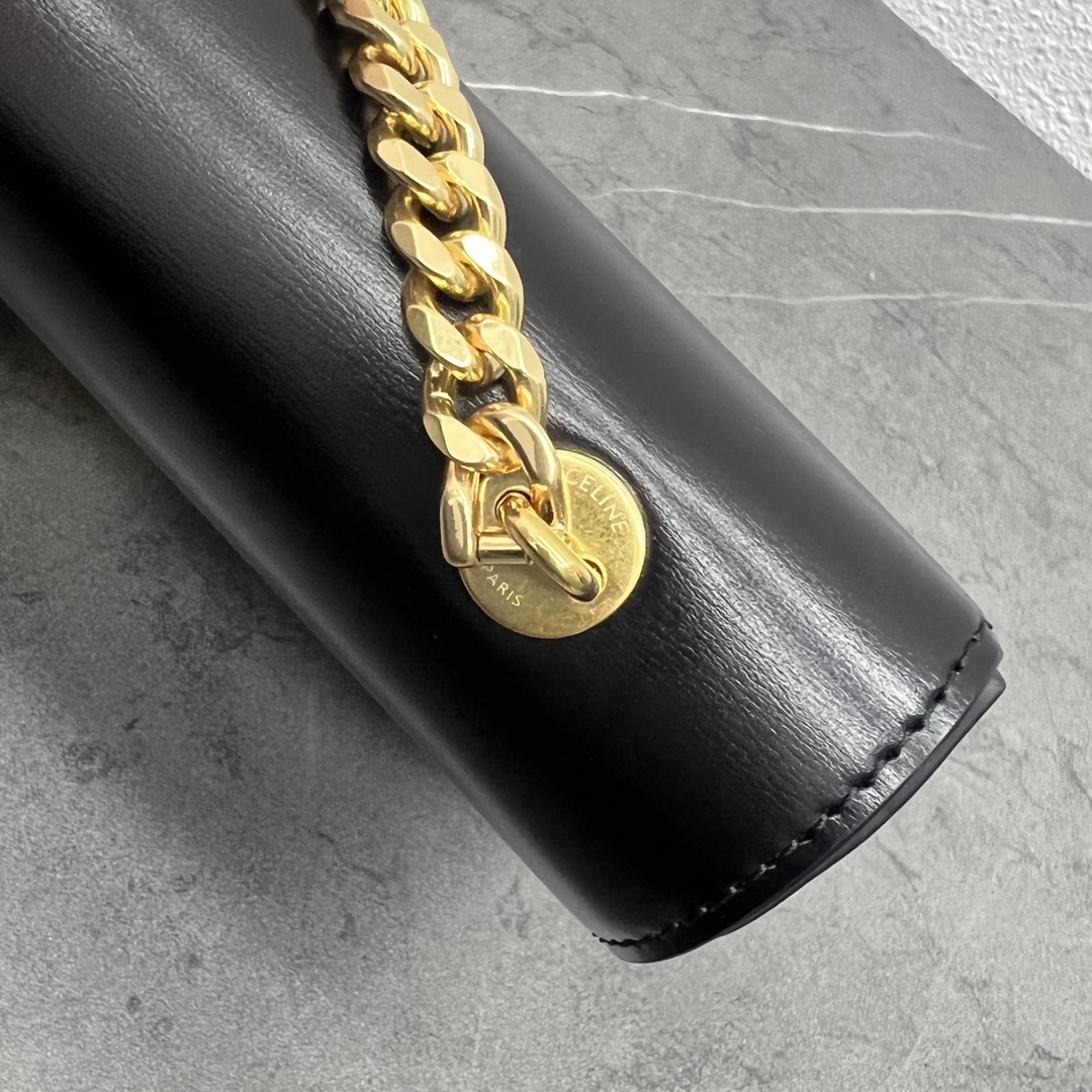 Celine Chain Shoulder Bag Claude In Shiny Calfskin Black/Gold 197992